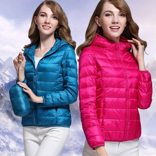 波斯豋官方旗舰店轻薄羽绒服女妈妈装大码连帽短款2025秋冬超薄轻