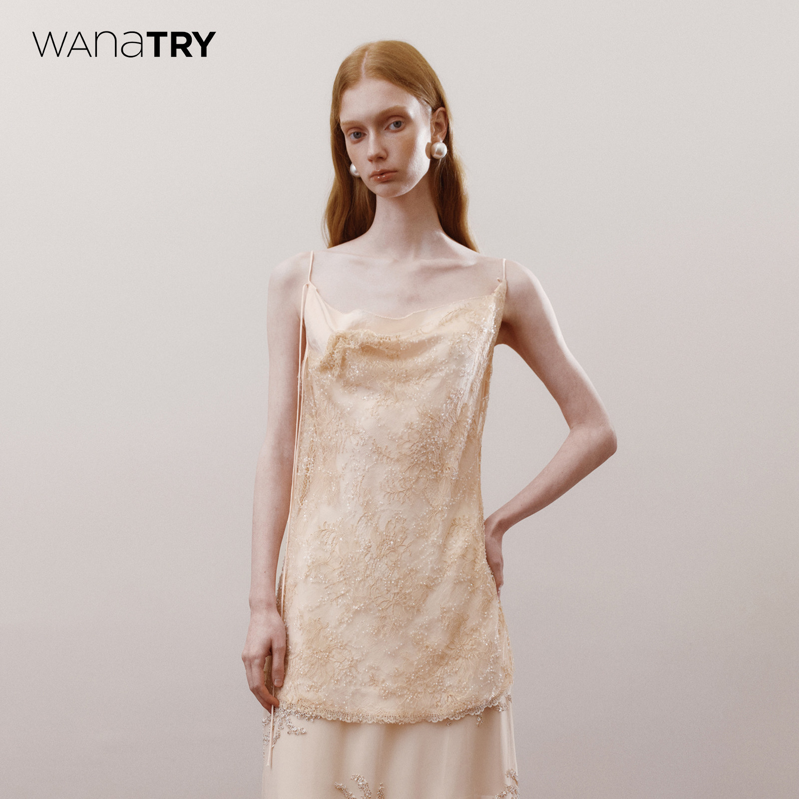 wanatry蕾丝钉珠侧开叉吊带裙女