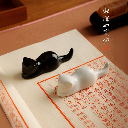 黑白猫瓷笔搁 可爱日式文房四宝国画毛笔笔架山笔山陶瓷器小摆件