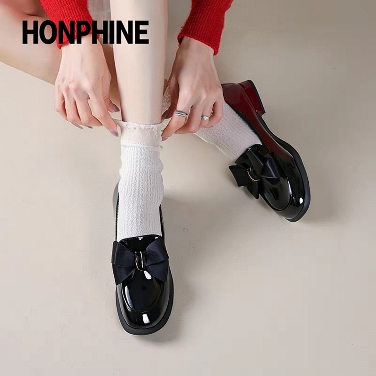 红粉知己英伦风蝴蝶结乐福鞋女2026春新款黑色漆皮粗跟百搭小皮鞋,女鞋,浅口单鞋,淘宝优惠券,粉丝福利购,淘宝优惠卷