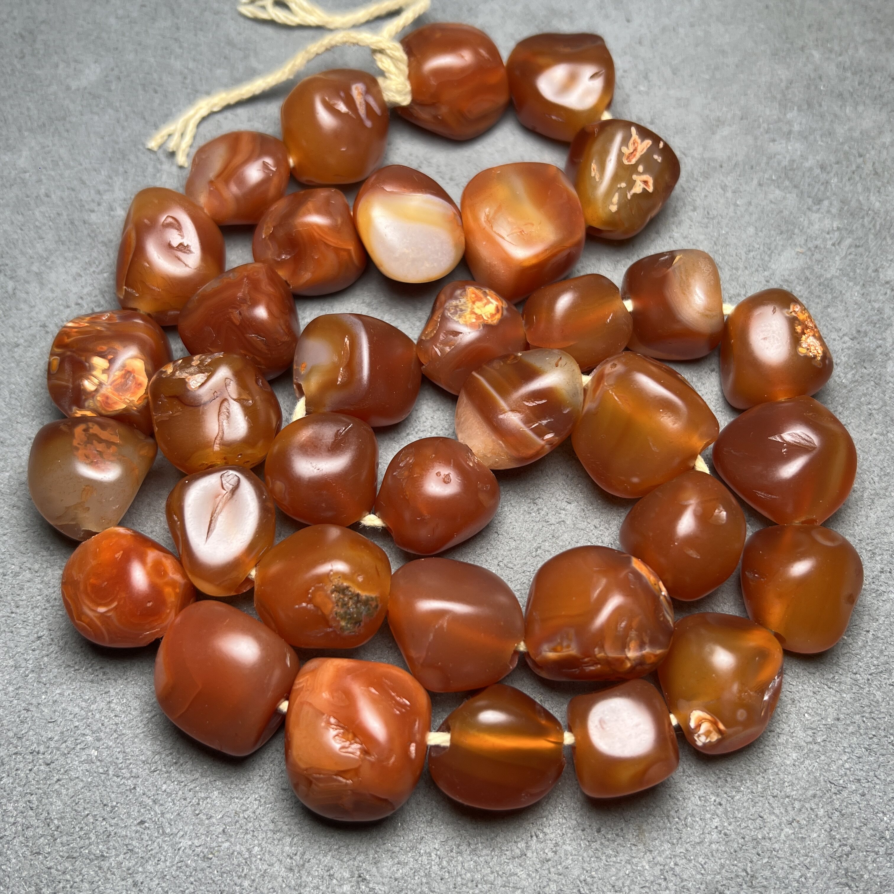 天然老红玛瑙随形珠串尼泊尔老红玛瑙冰飘随型珠老珠项链手链配珠