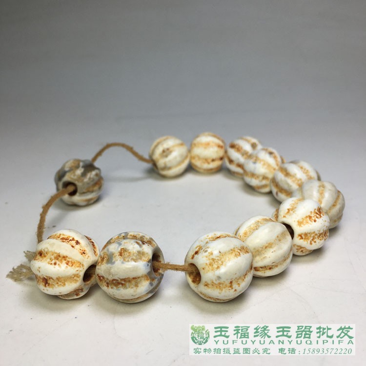古玩杂项收藏鸡骨白老白皮玛瑙大孔包浆风化南瓜珠马蹄纹手链圆珠