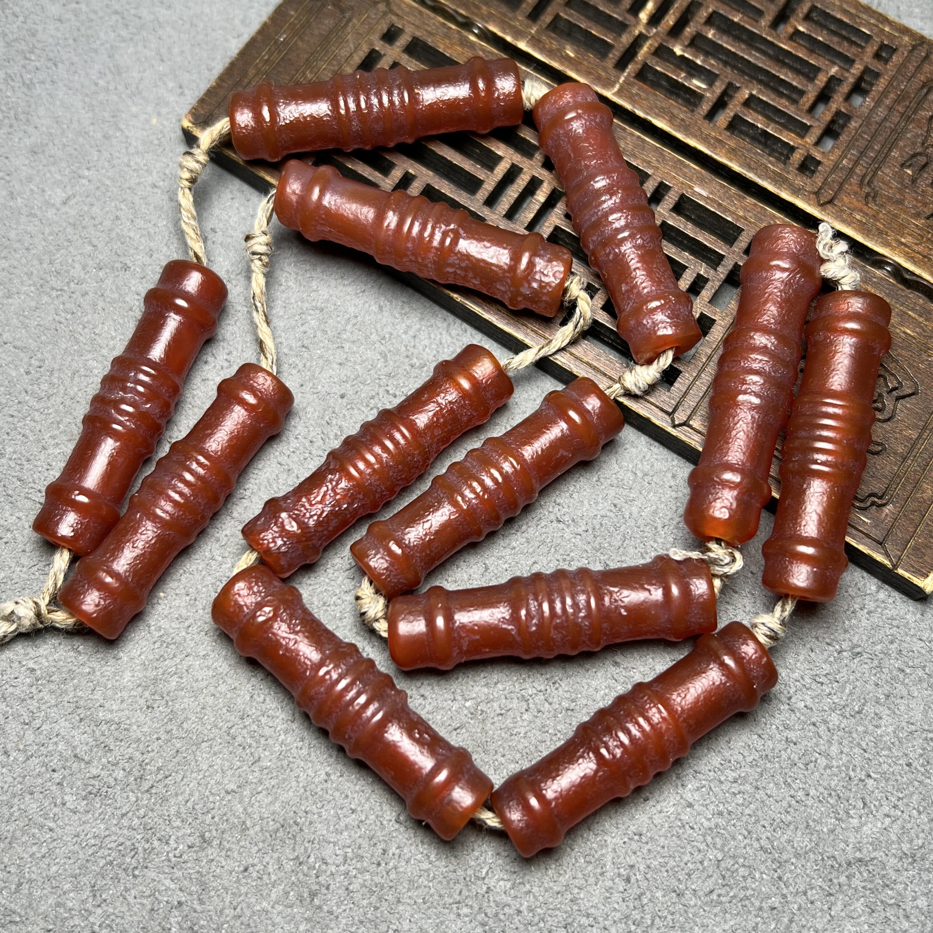 玛瑙项链配饰老玛瑙珠节管珠扁勒子桶珠吊坠西玛红扁管珠手链配珠