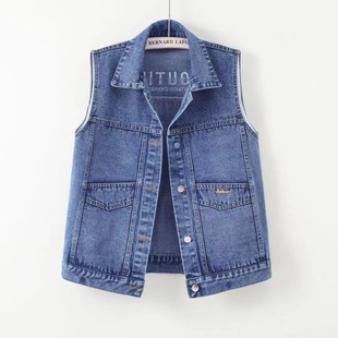 宽松贴布刺绣牛仔马甲 Patchwork embroidered denim waistcoat