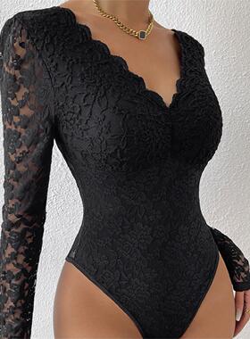 V领性感蕾丝透视连体衣  V-neck sexy lace see-through jumpsuit