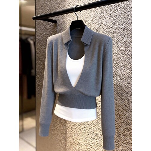 无名女装现货 潮酷风简约宽松舒适流行灰白假两件上衣女2026早春v