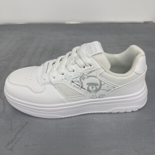 男鞋新年款白色男板鞋2026春季新款运动鞋商场同款百搭休闲鞋