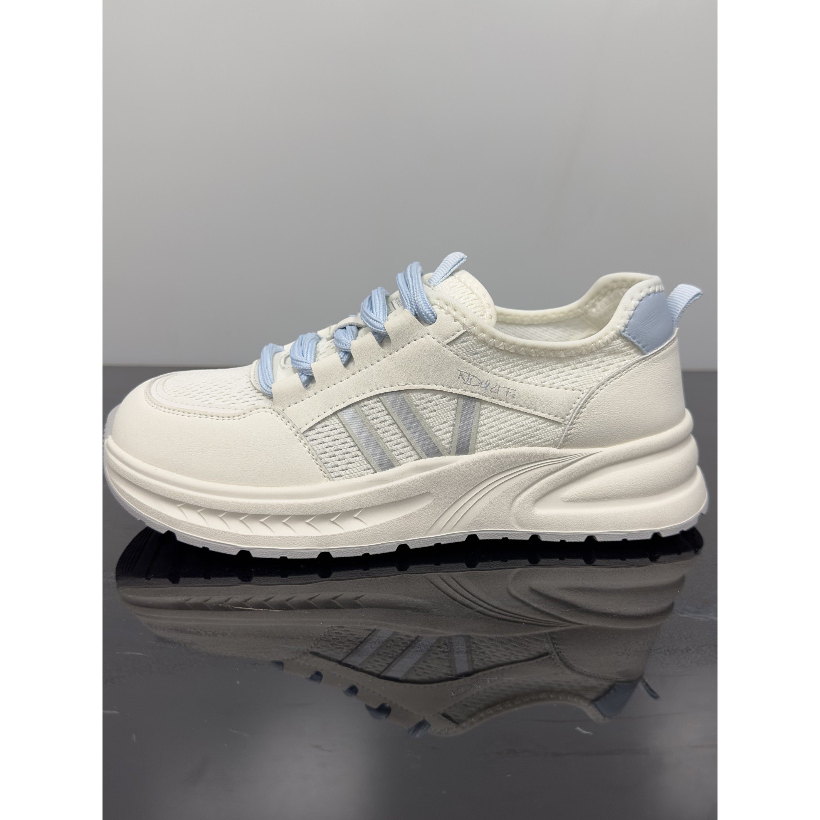 女鞋2025年新款女鞋休闲板鞋透气运动板鞋小白鞋,女鞋,休闲板鞋,淘宝优惠券,粉丝福利购,淘宝优惠卷