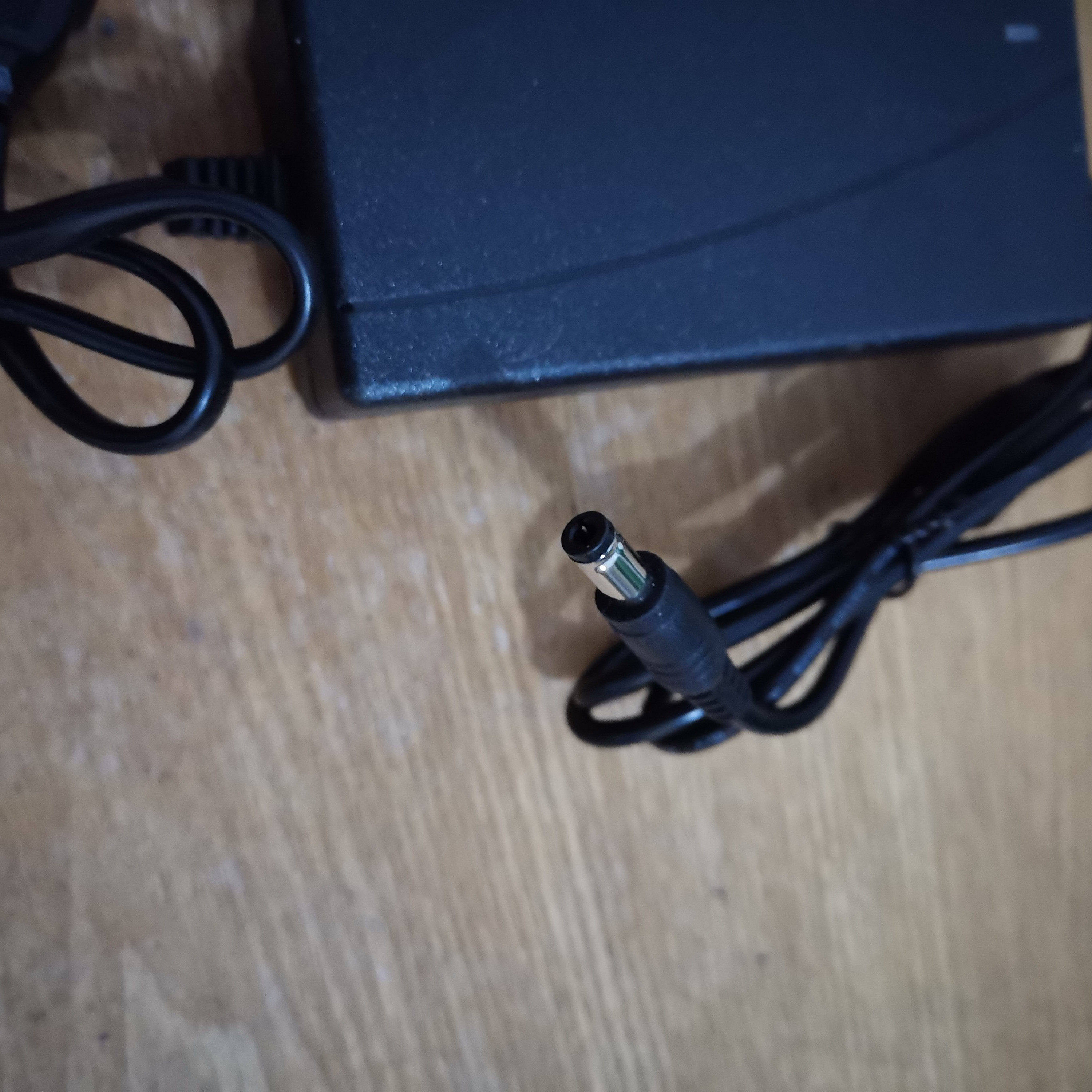 特美声音响原装飞扬红日浪庭山水9V充电器15V3A电源适配器DC音箱