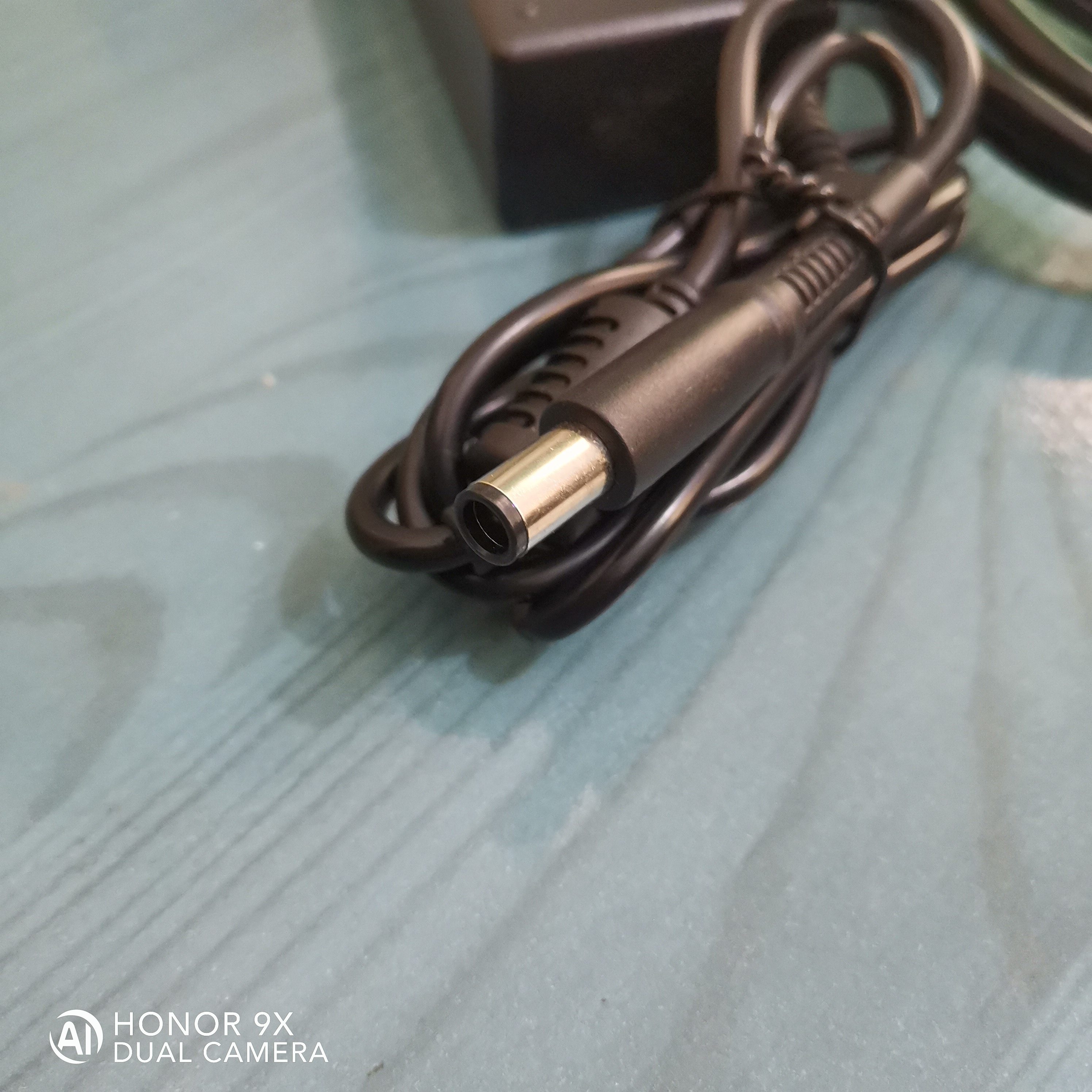 惠普4411S G4 CQ40 VQ42笔记本电源适配器19V4.74大口带针90W