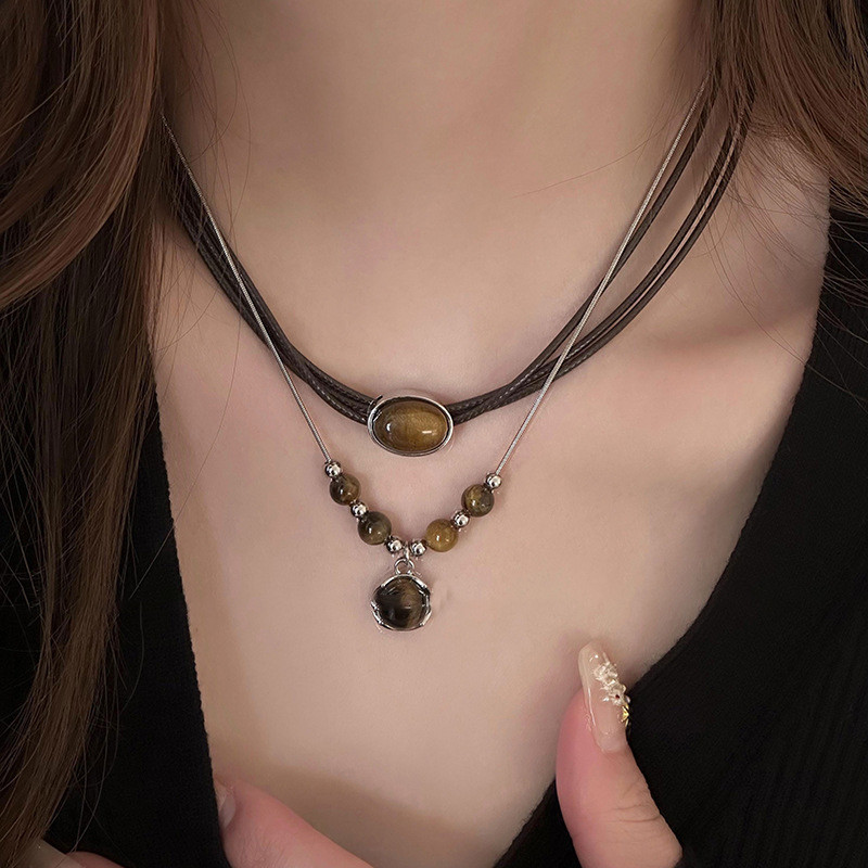 虎眼石皮革串珠项链女秋冬复古网红小众百搭毛衣链美拉德卫衣
