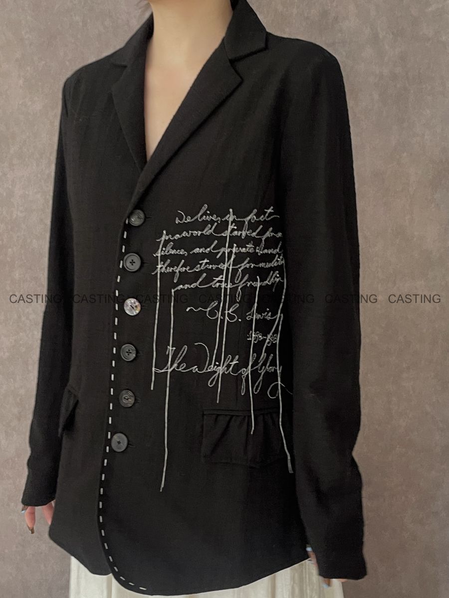 折扣A TENTATIVE ATELIER 手工刺绣诗歌短外套女设计感翻领西服