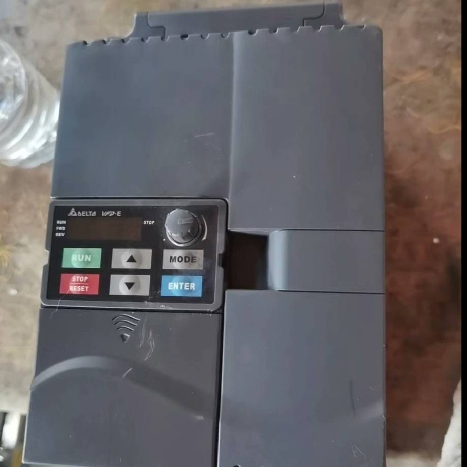 台达变频器VFD055E43A一台5议价 也可为维修！！