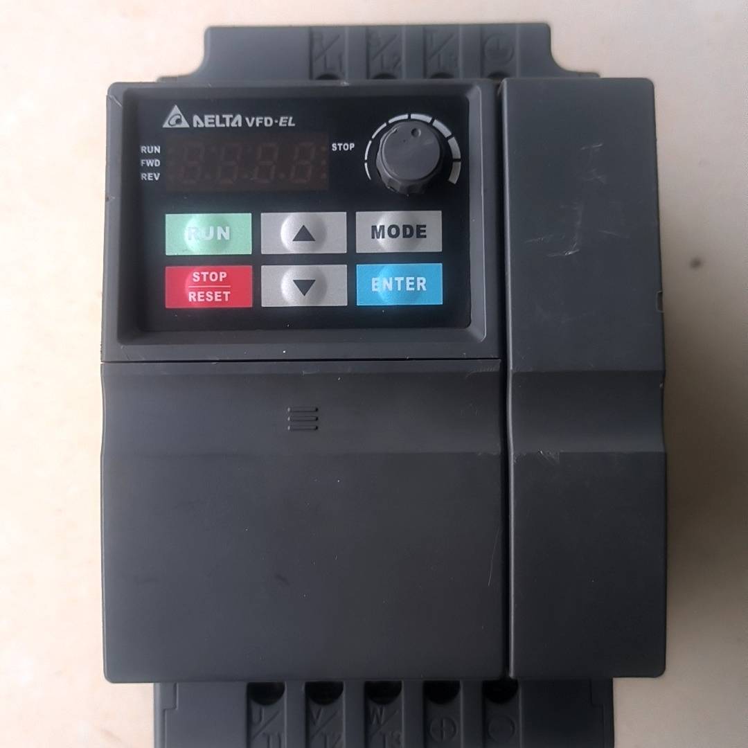 台达变频器  型号VFD022EL4议价 也可为维修！！