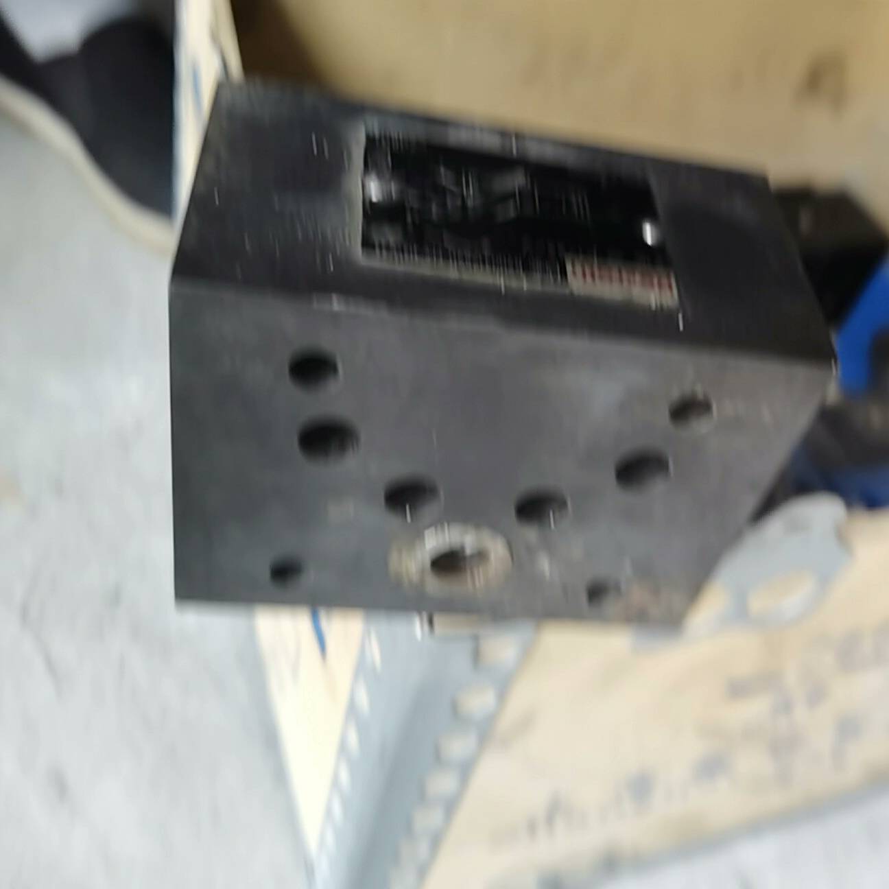 Rexr0th力士乐叠加阀型号Z议价 也可为维修！！