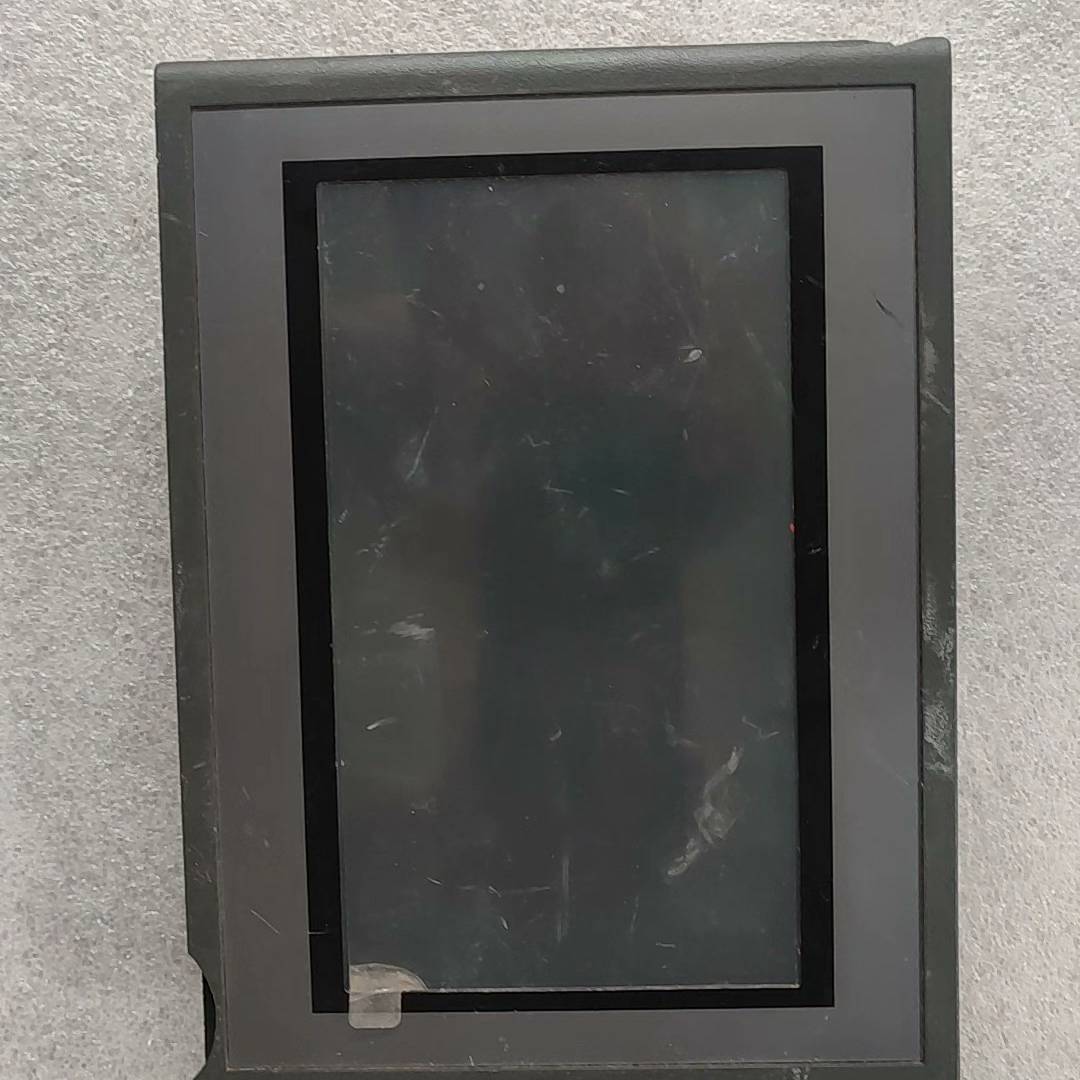 昆仑通态触摸屏EPC7062Ei议价 也可为维修！！
