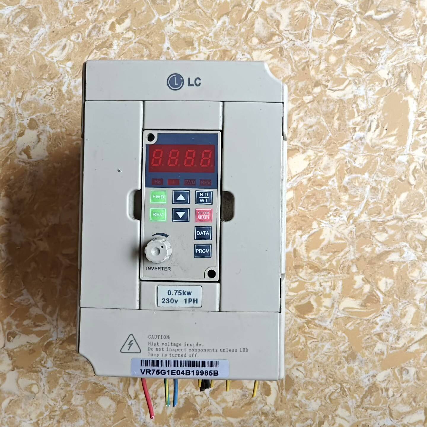 LC变频器LCV6-H-2T0.75G 0.75KW议价 也可为维修！！