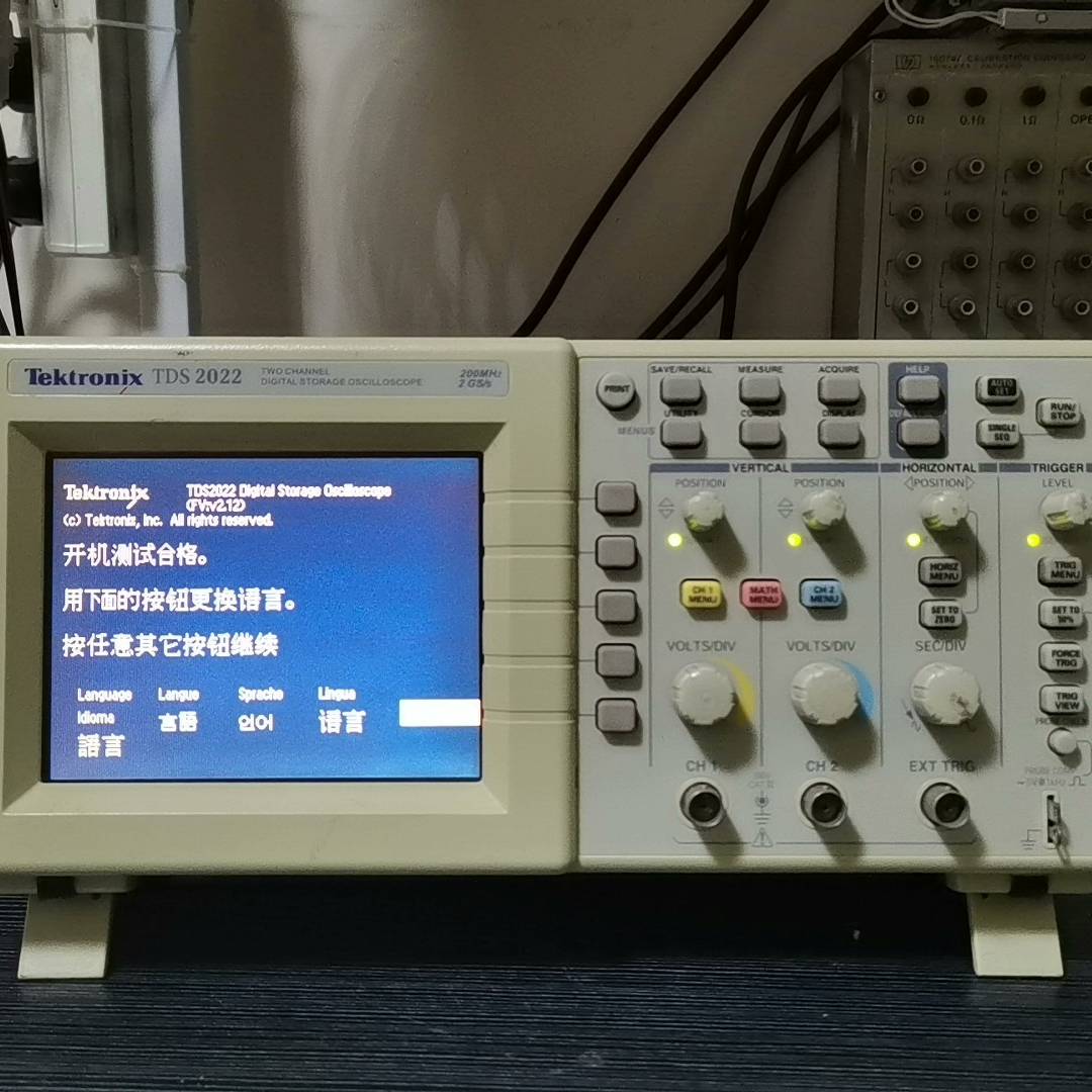 TDS2022  泰克200M示波器，议价 也可为维修！！