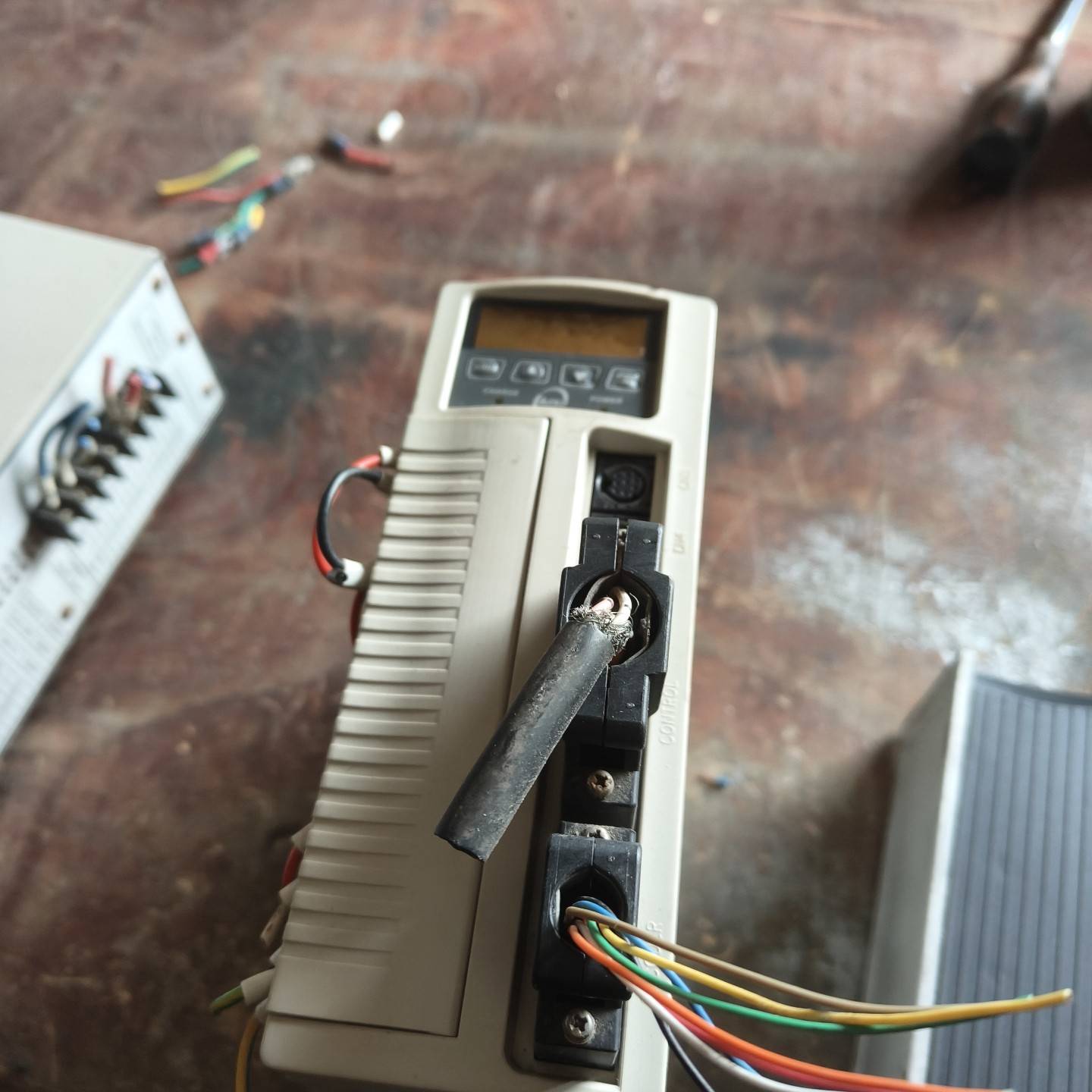 TSTA20C东元伺服驱动器议价 也可为维修！！