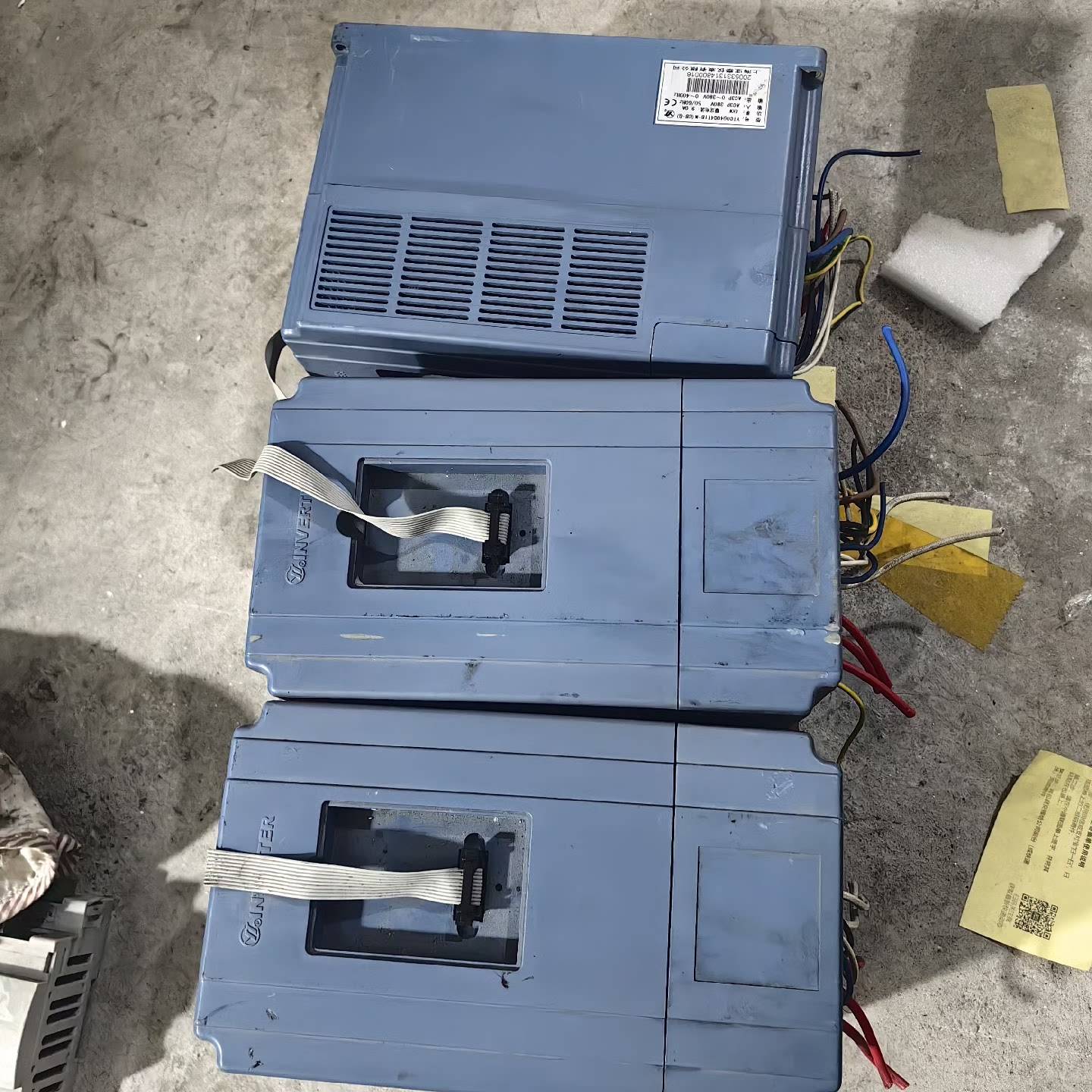 亚泰变频器，YTC0040G4T1B-N议价 也可为维修！！