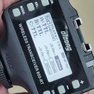 ]沃龙800-RT无线闪光灯引议价 也可为维修！！