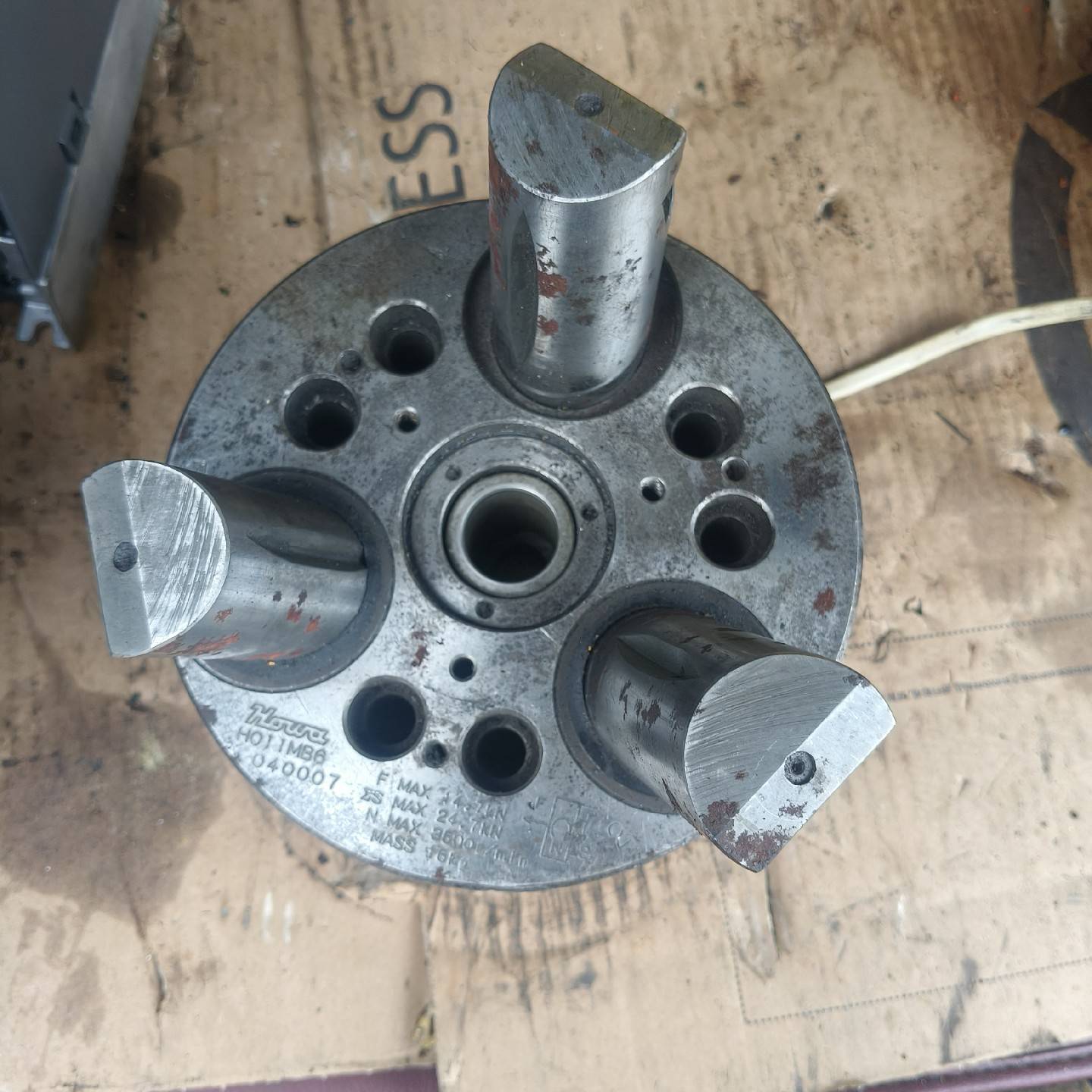 HOWA卡盘 台湾6寸液压浮议价 也可为维修！！