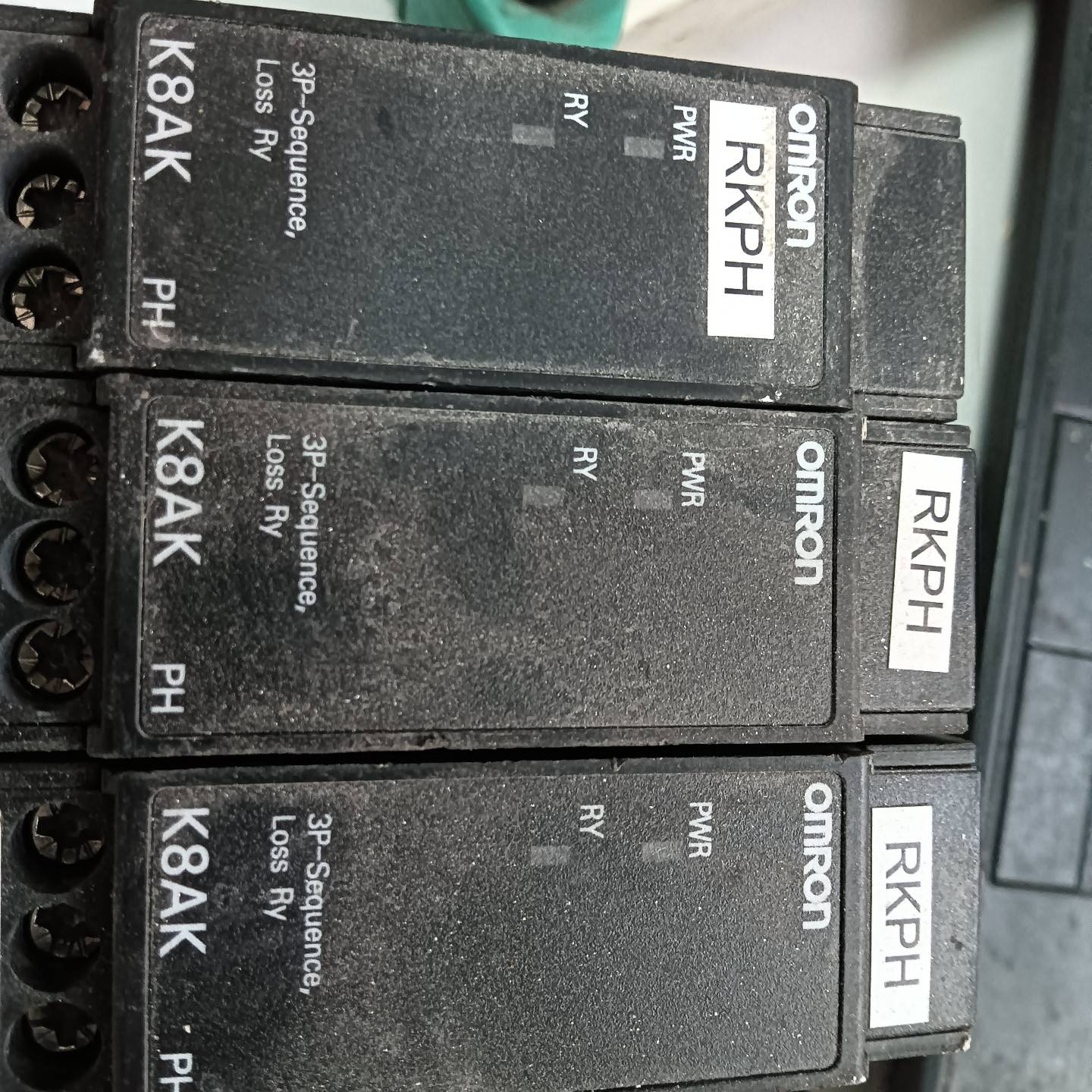 omRon继电器型号k8AK-PH1议价 也可为维修！！