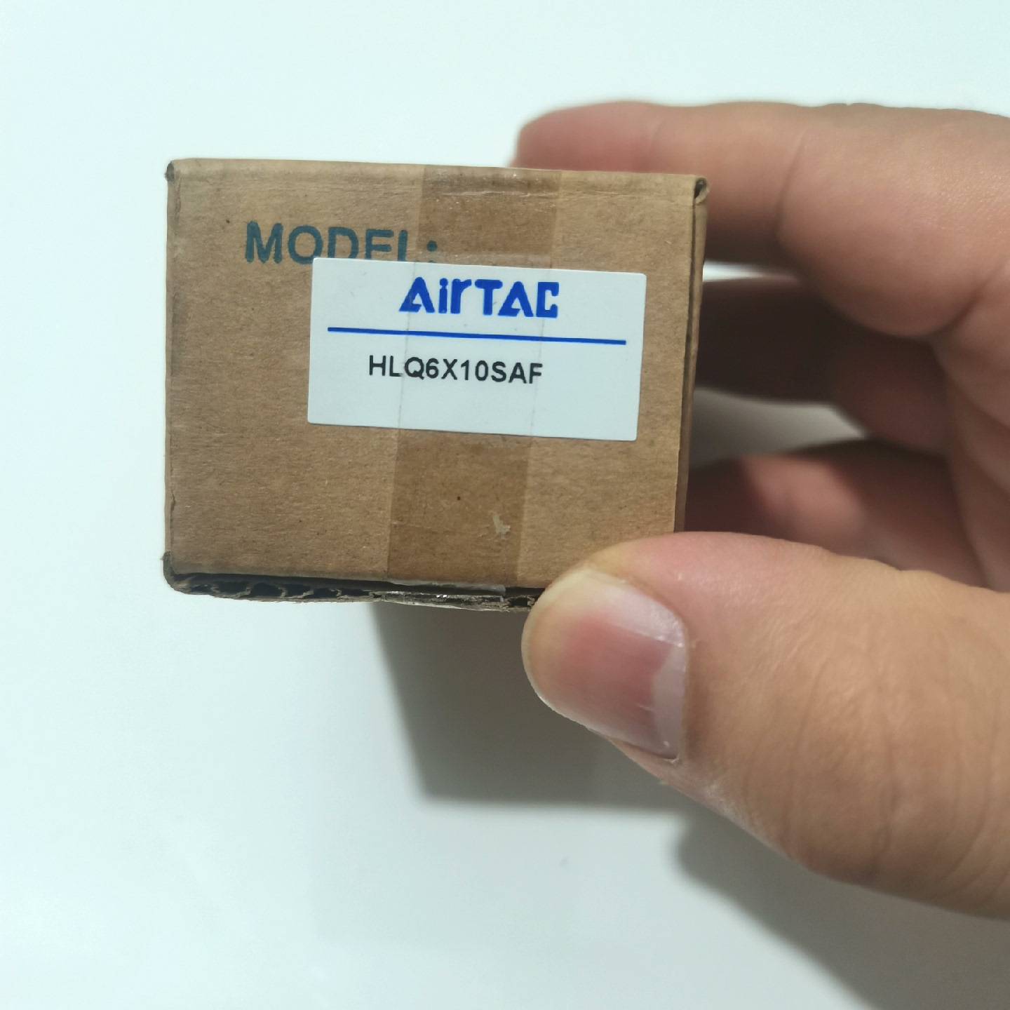 亚德客气缸HLQ6X10S，HLQ6X1议价 也可为维修！！