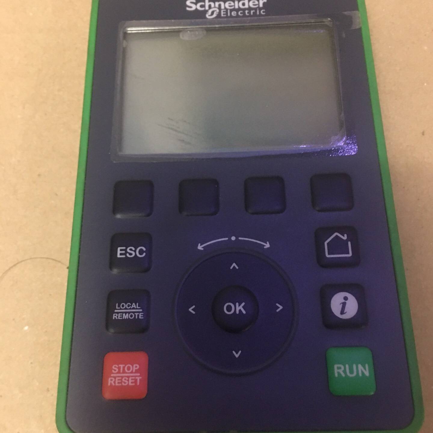 SCHNEIDER VM3A1111议价 也可为维修！！