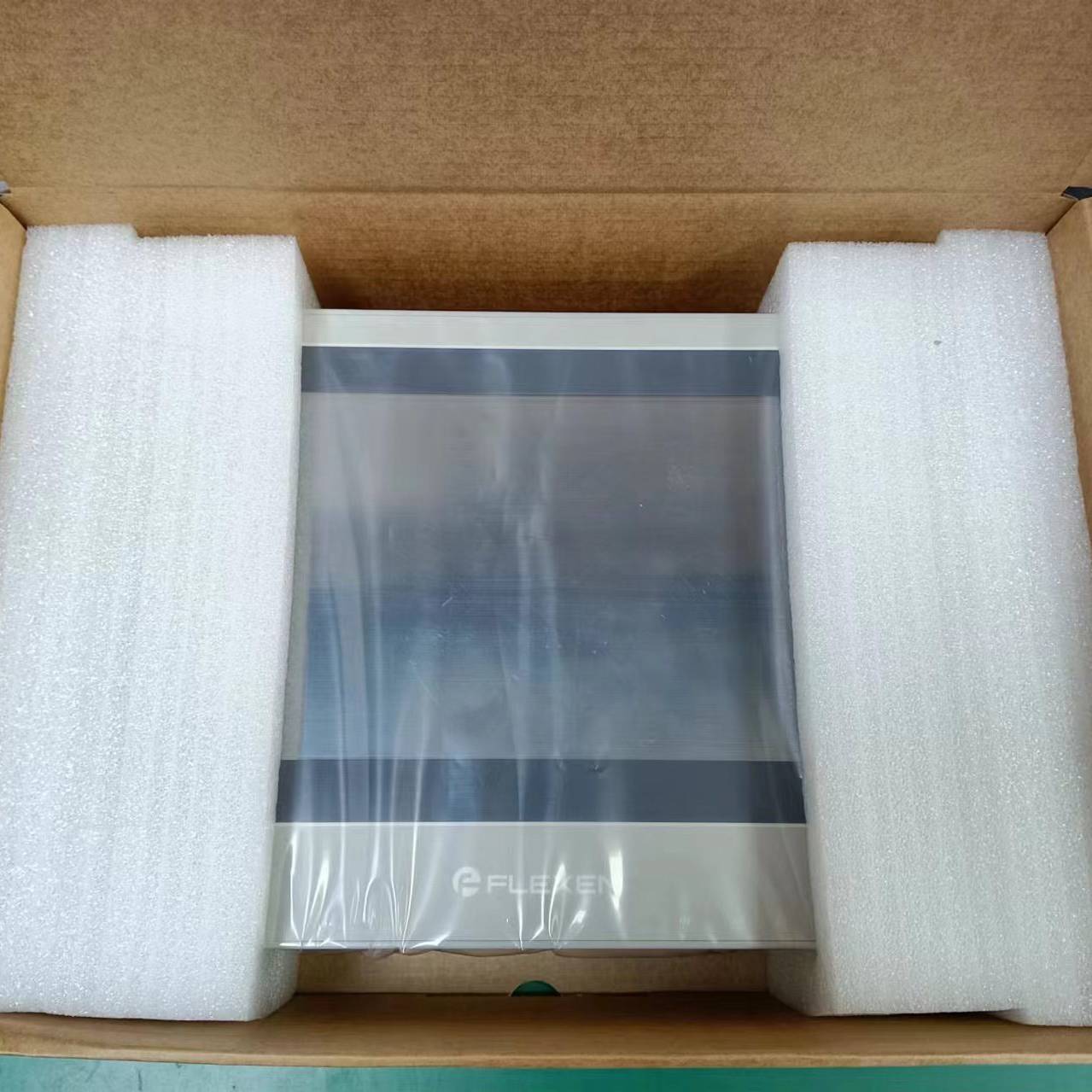 繁易 触摸屏FE6100WE 99新议价 也可为维修！！