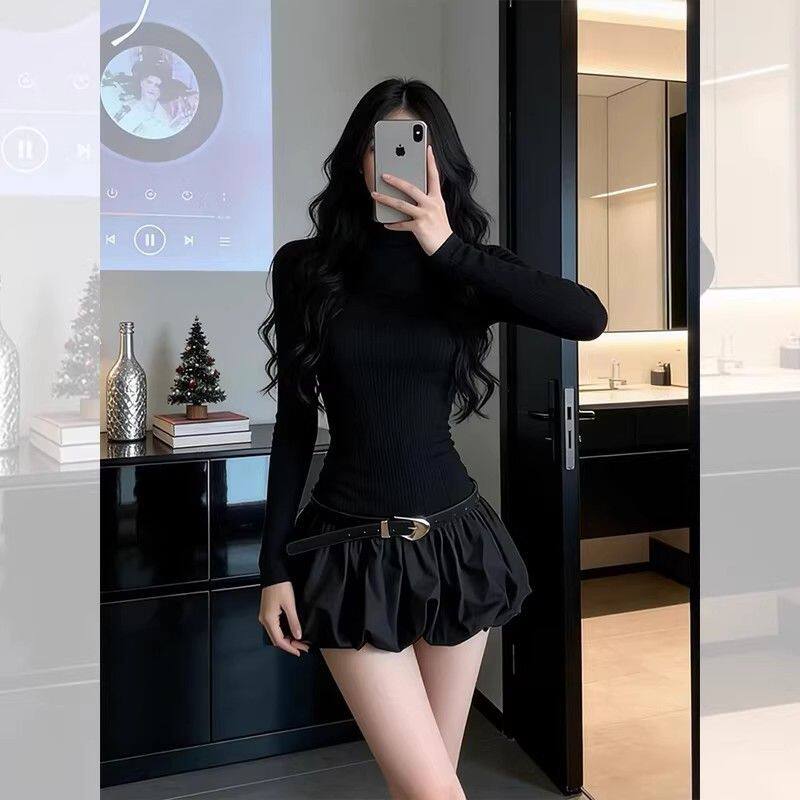 秋季辣妹穿搭修身掐腰内搭黑色长袖连衣裙女高级感短款花苞蓬蓬裙
