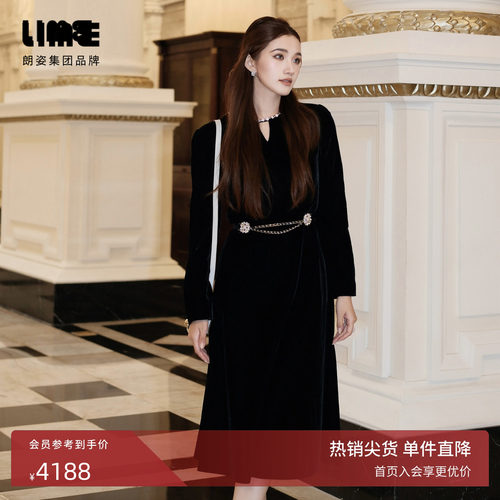 LIME莱茵轻奢优雅丝绒连衣裙秋新款领口重工钉珠镂空设计裙子