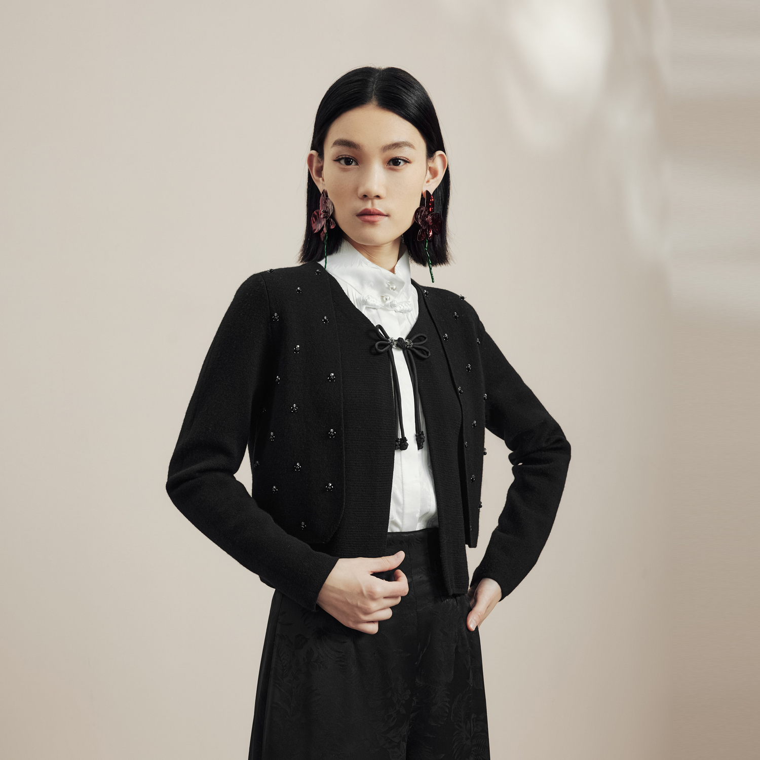 LIME莱茵新中式假两件针织开衫黑色秋冬新款盘扣设计感羊毛衫