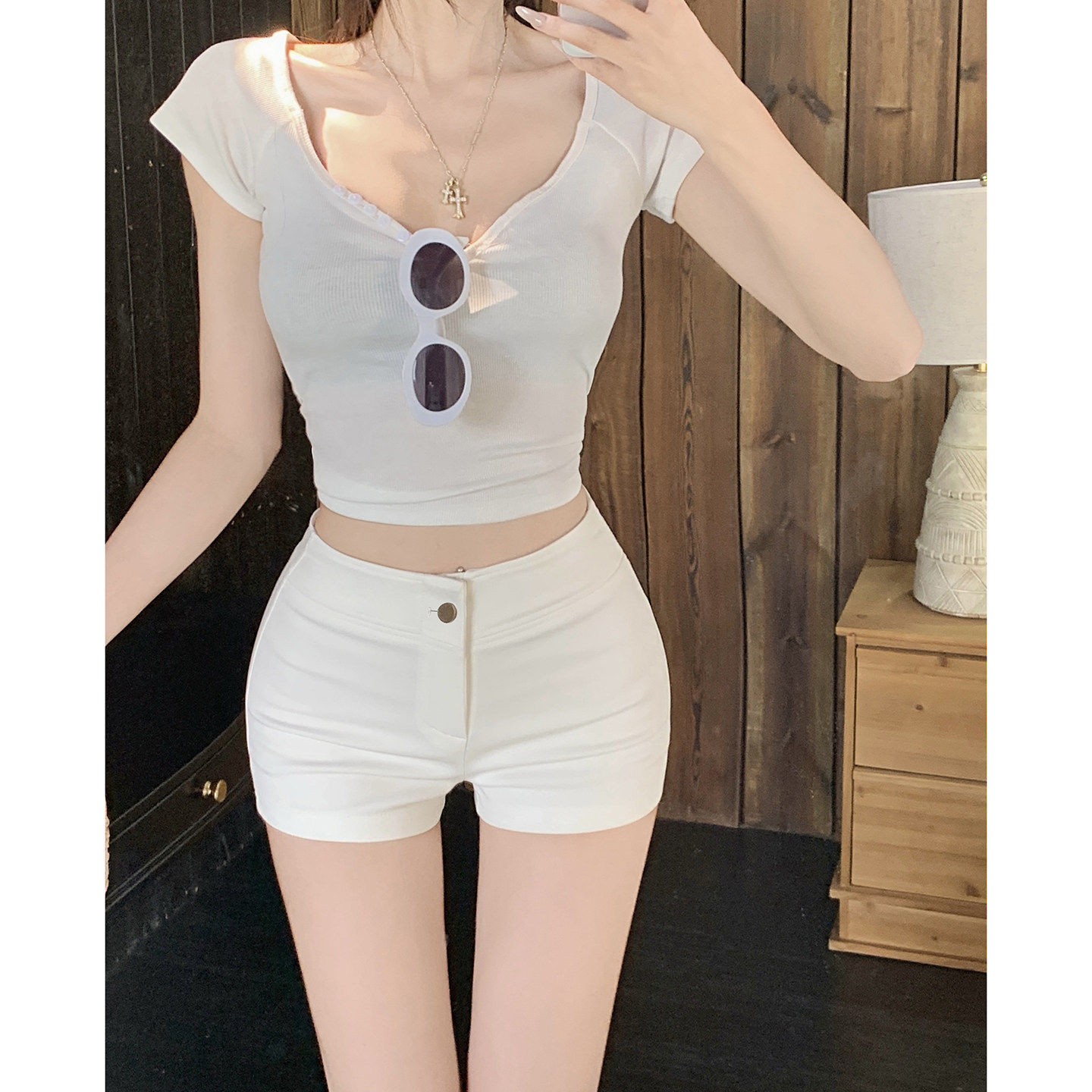 辣妹高腰白色超短裤女弹力修身百搭热裤休闲裤美式紧身包臀裤外穿