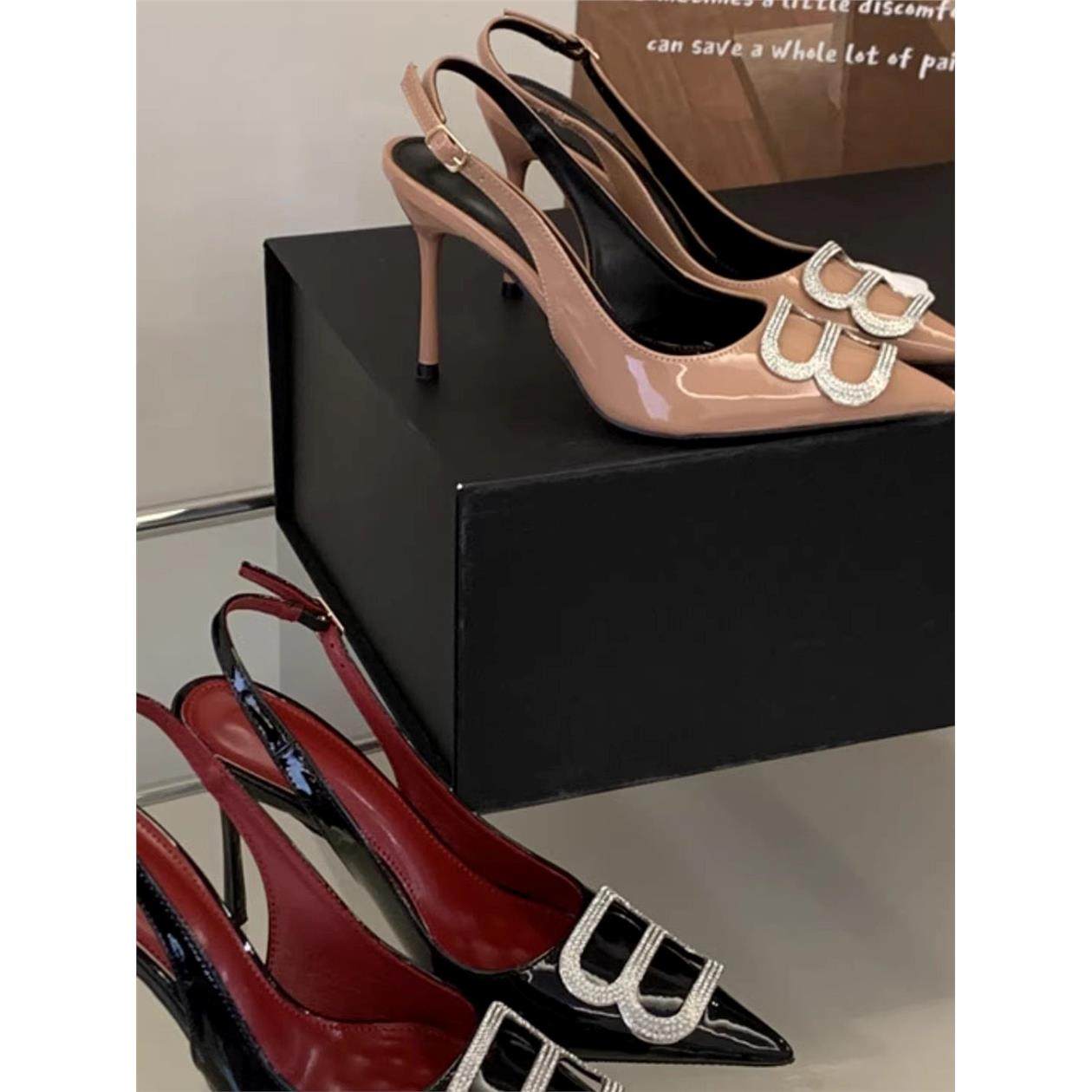 Dishabeini 2026新款一字扣带尖头细跟水钻高跟鞋女气质包头凉鞋