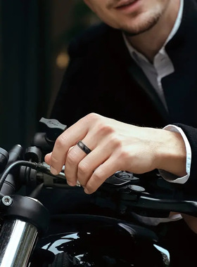 神秘格调款黑色不锈钢精致纹路