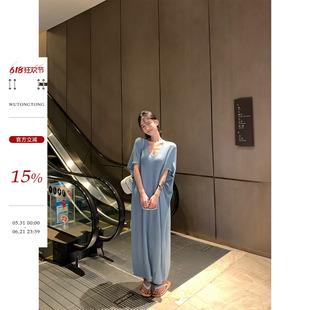 吴童童V领蝙蝠袖针织连衣裙女夏季韩系慵懒风宽松遮肚子显瘦长裙