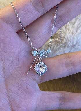 精致满钻方糖蝴蝶结项链女2025爆款甜美高级轻奢锁骨链520礼物装