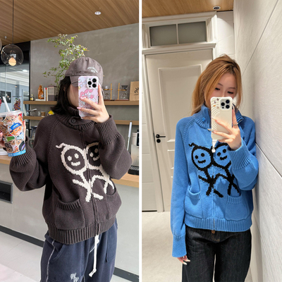 市面鼎版！urban新款火柴人外套 可爱小人logo高领针织开衫毛衣女