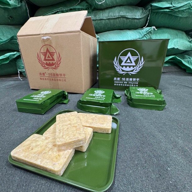 正品压缩饼干原味铁桶装家庭户外应急储备粮保质期长独立包装抗饿