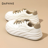 达芙妮小白鞋 厚底百搭轻便软底休闲板鞋 女2026新款 春秋配裙子女鞋