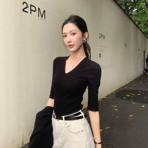 【送运费险】黑色V领五分袖t恤女