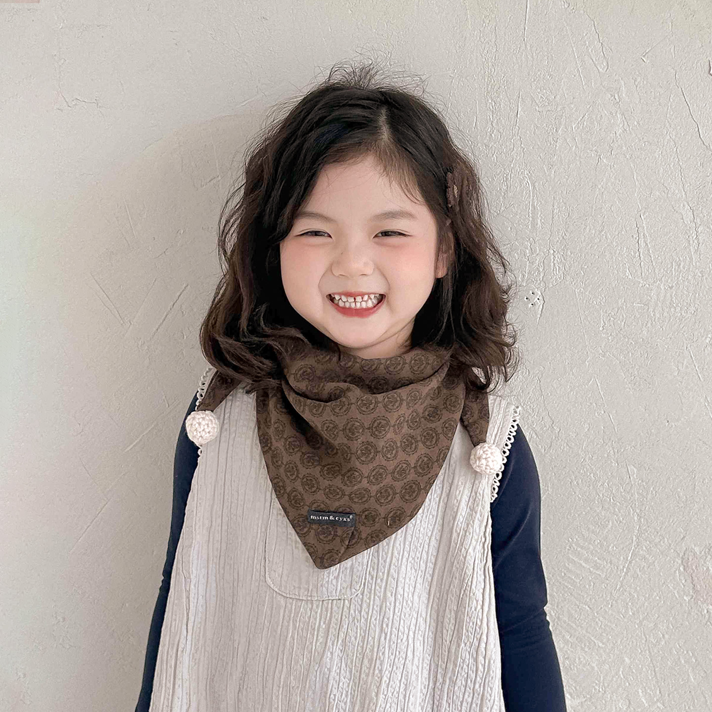 小女孩复古韩系花纹三角巾儿童冬天出门加厚护颈脖套女童防护围巾