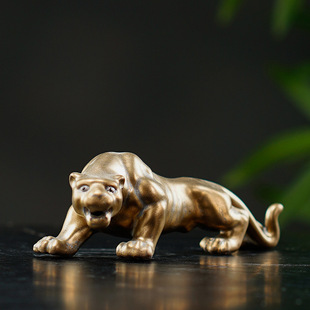 豹子摆件陶瓷招财办公室客厅子电视柜桌面豹子摆设汽车装饰品