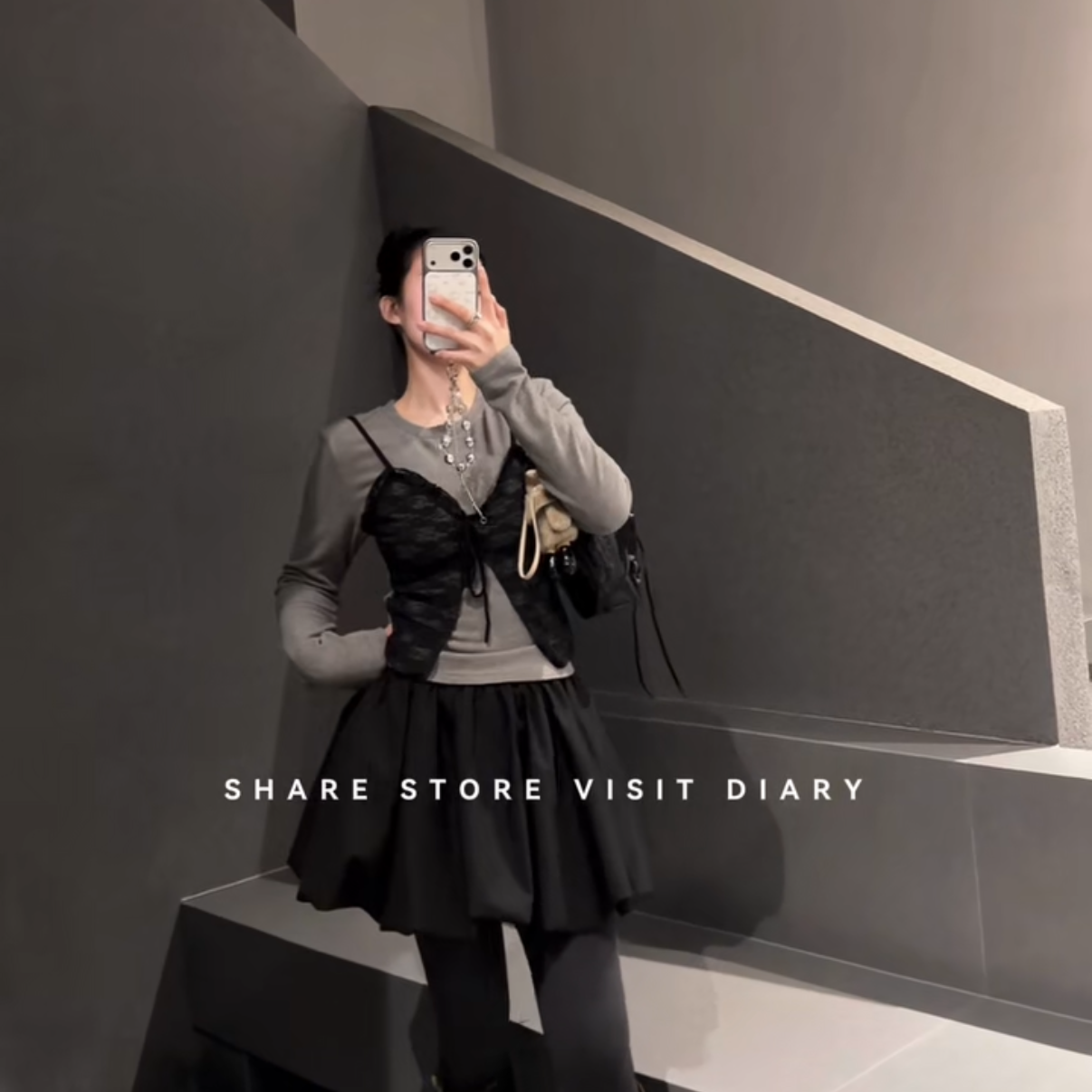 高品网红同款假两件蕾丝拼接长袖T恤女修身显瘦打底衫韩气质上衣