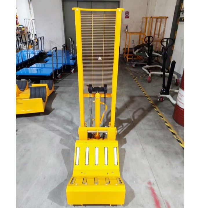 普尔夫电动卷筒工位车液压塑料卷膜上料车手动卷膜堆高车搬运叉车