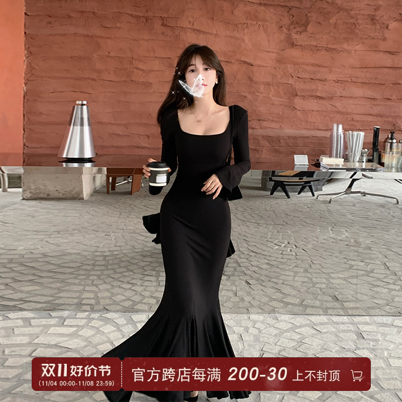 愉悦愉悦方领长袖鱼尾包臀连衣裙女秋冬气质高级修身步步生莲长裙