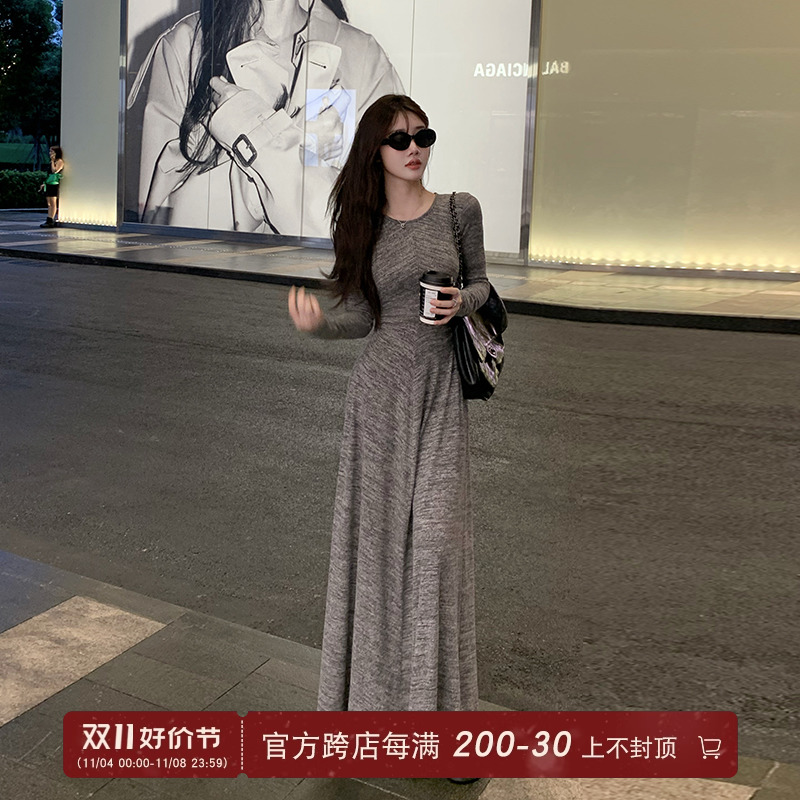 愉悦愉悦圆领长袖连衣裙女秋季法式复古修身显瘦包臀长款拖地裙子