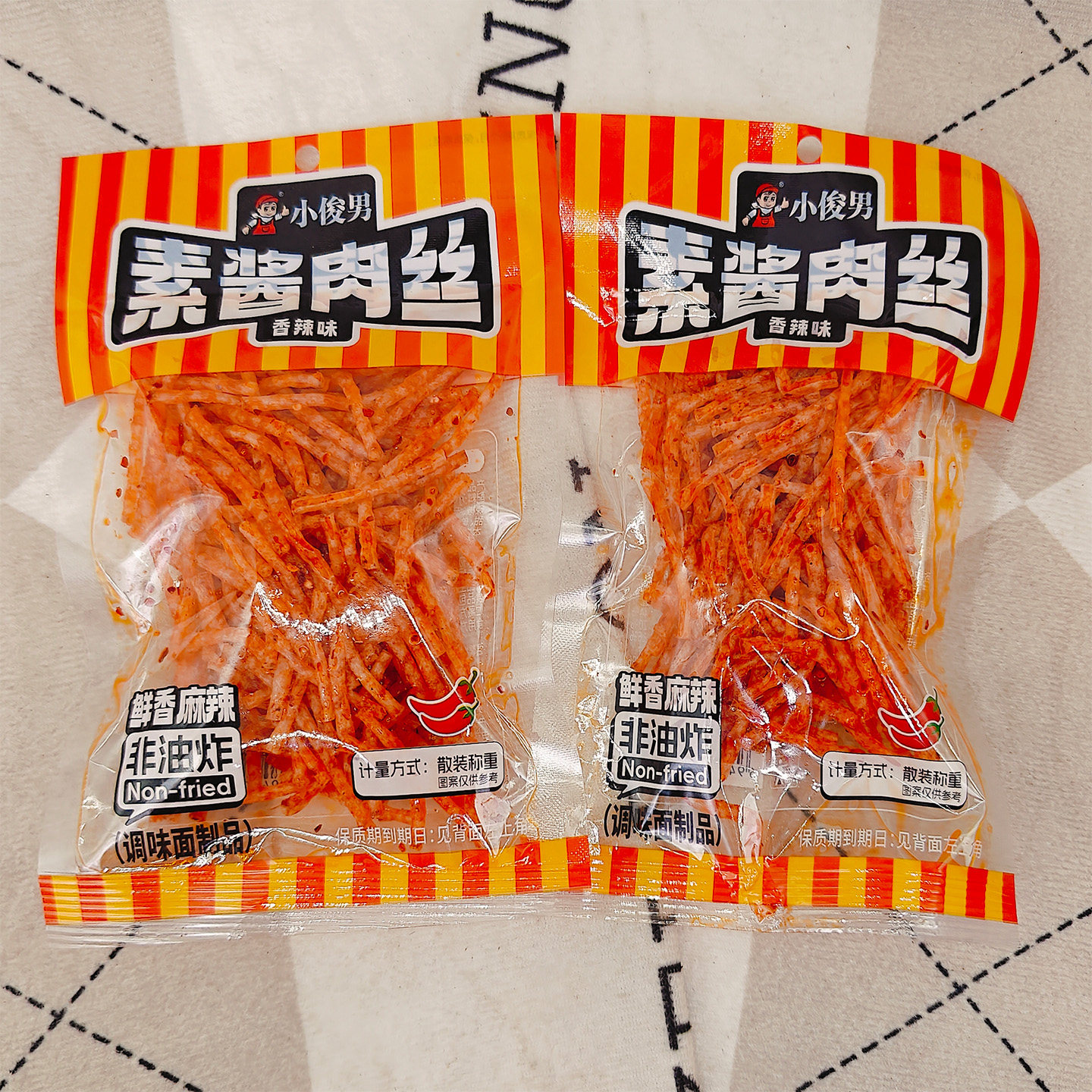小俊男素酱肉丝香辣味辣丝怀旧
