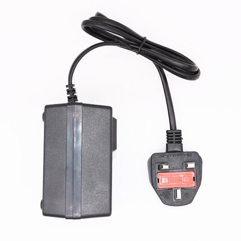 直供220V 240V转110V120V300W电源转换器英规 300W隔离变压器